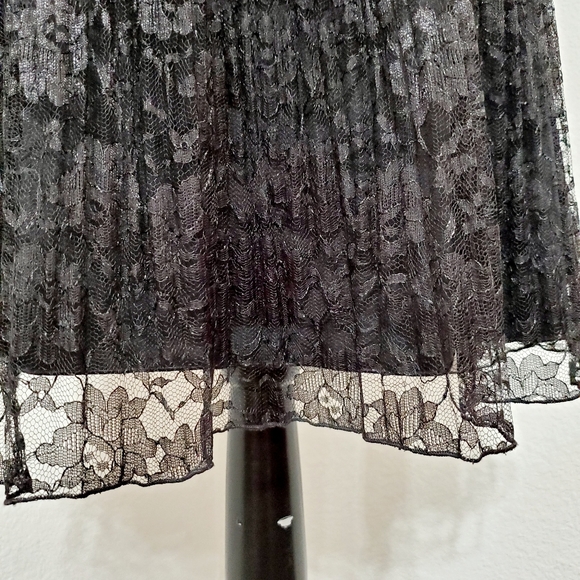 Ideology Black lace skirt pleated side zipper sz.6 - Picture 2 of 7